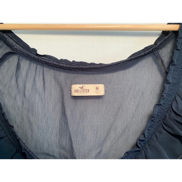 🚫SOLD🚫Hollister Top - Picture 7 of 8